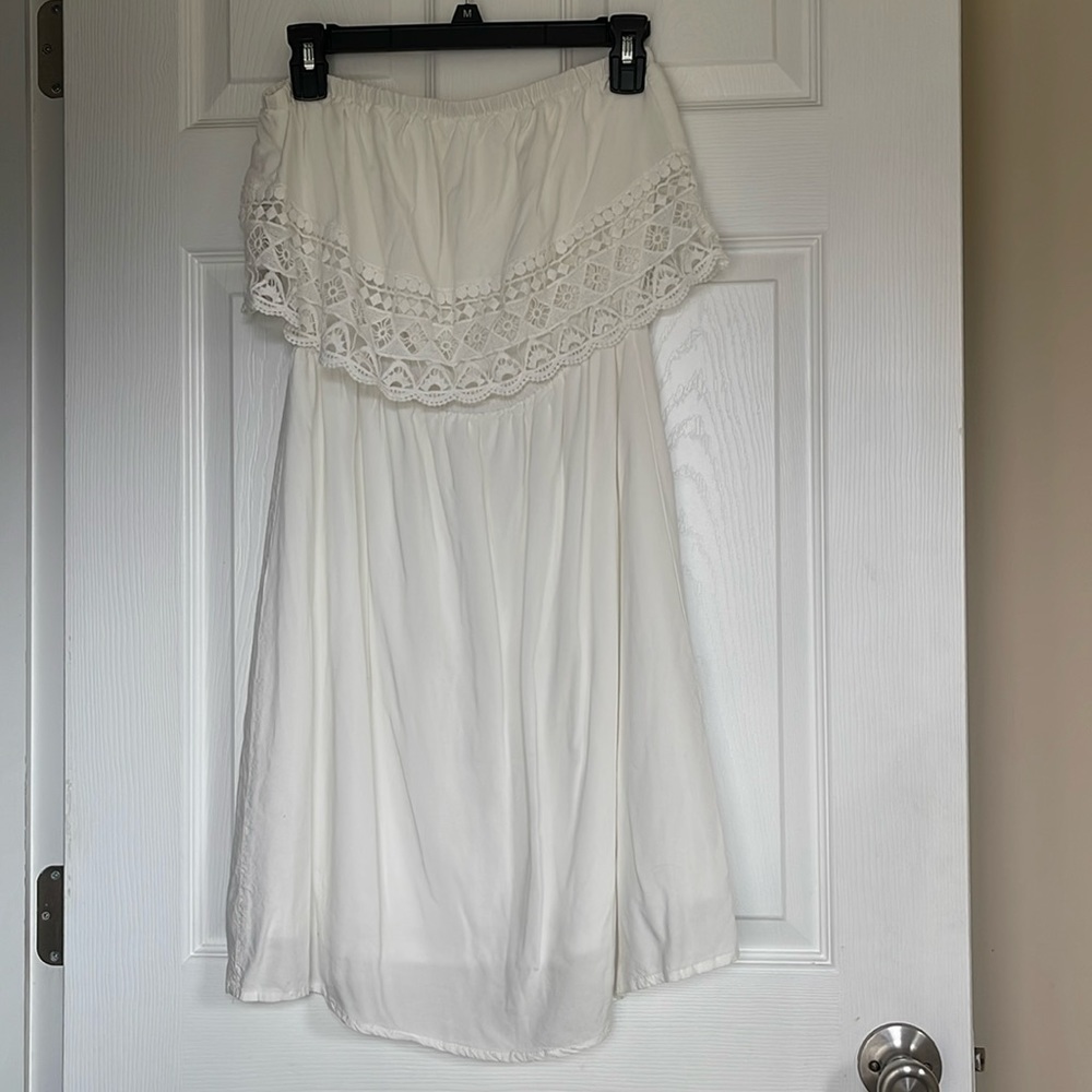 White strapless dress